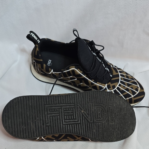 Fendi Black and Gold Patterned Sneakers - Picture 3 of 3